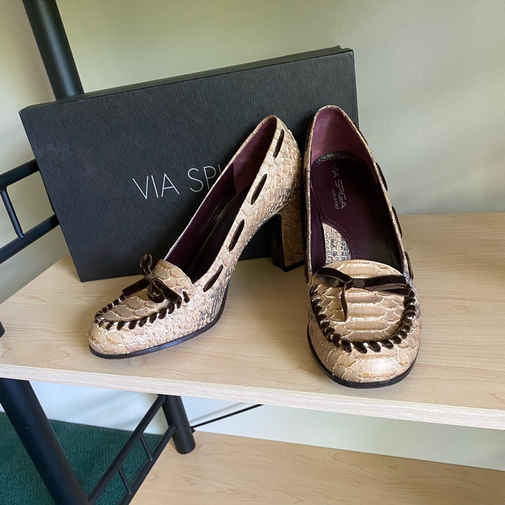 Via Spiga Beige - Sueded Python Made In Italy size 7.5 M